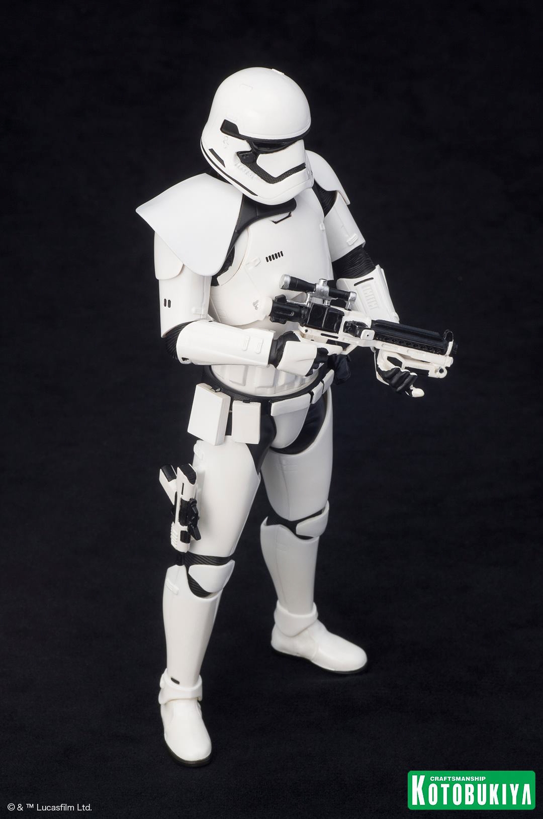 Kotobukiya-The-Force-Awakens-First-Order-Stormtrooper-ARTFX-009.jpg