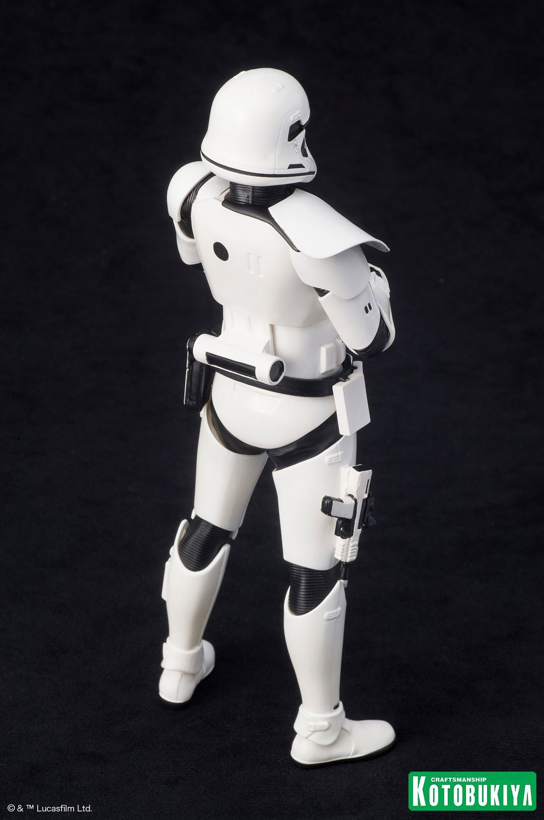 Kotobukiya-The-Force-Awakens-First-Order-Stormtrooper-ARTFX-010.jpg