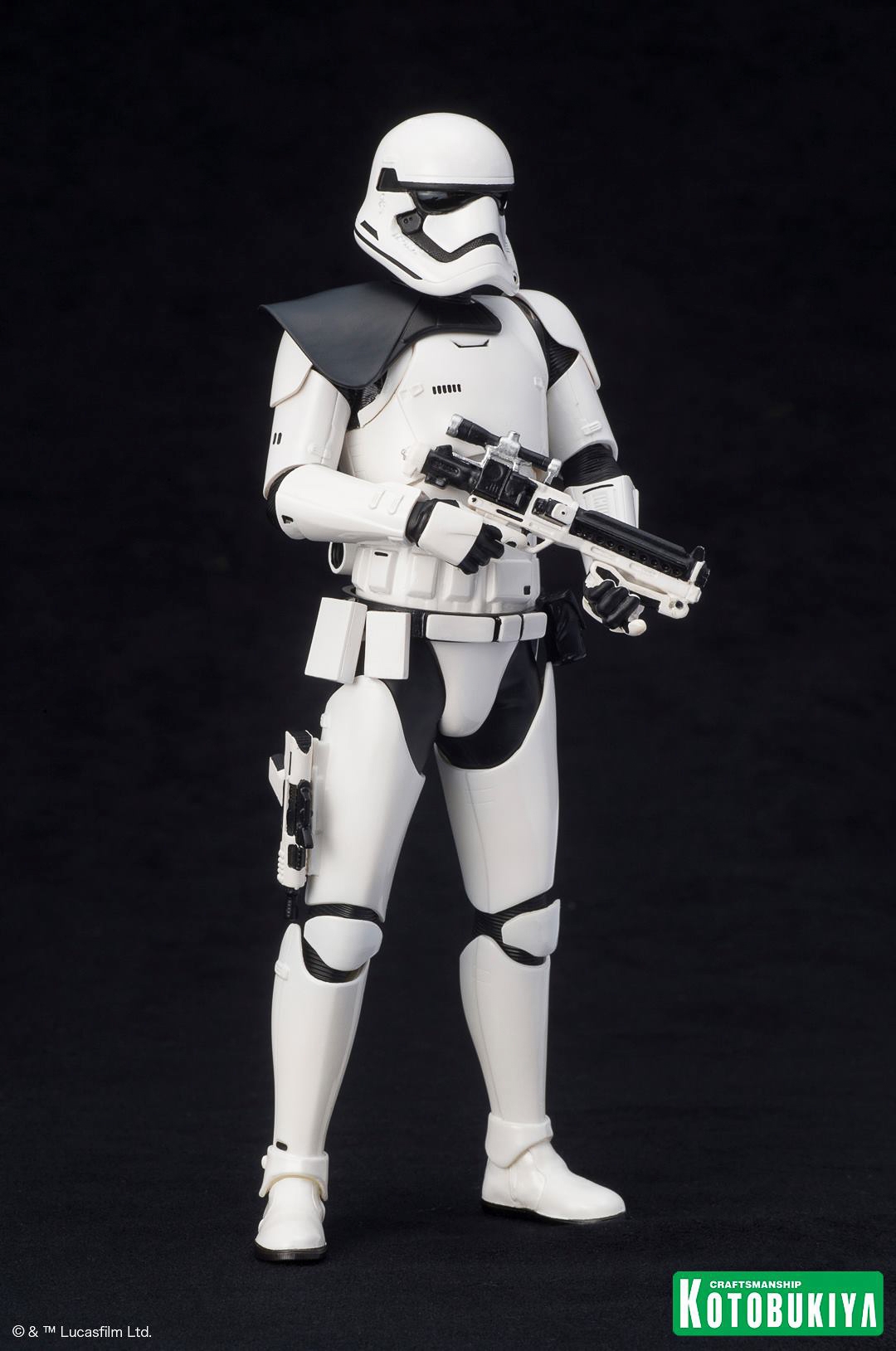 Kotobukiya-The-Force-Awakens-First-Order-Stormtrooper-ARTFX-011.jpg