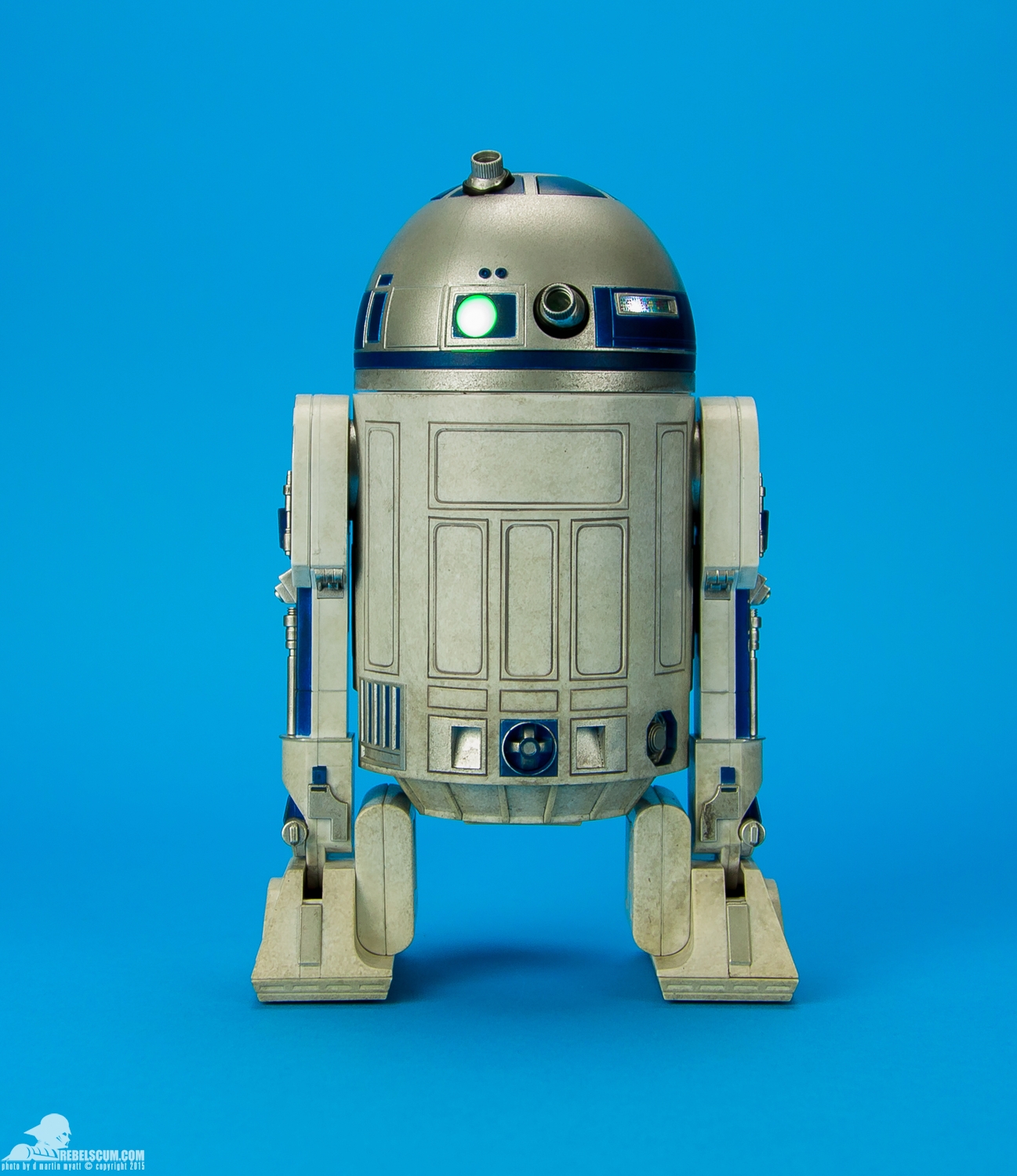 Sideshow-Collectibles-R2-D2-Sixth-Scale-Figure-Review-004.jpg