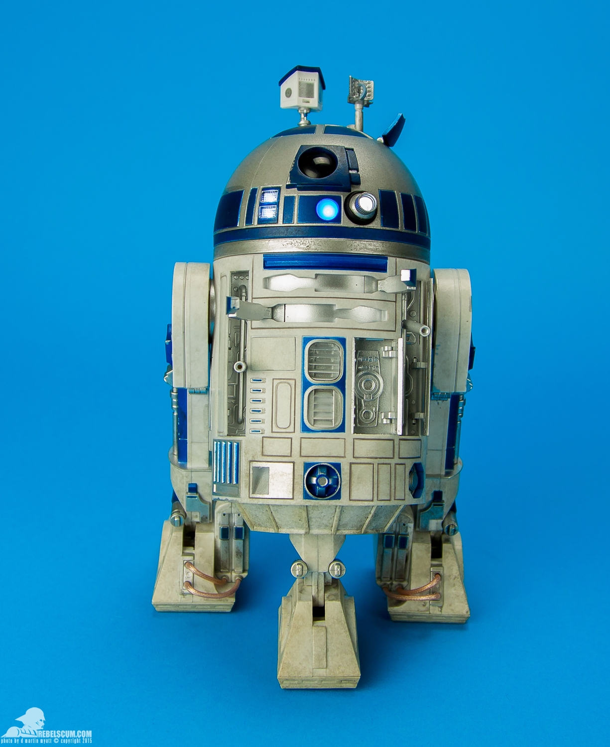 Sideshow-Collectibles-R2-D2-Sixth-Scale-Figure-Review-009.jpg