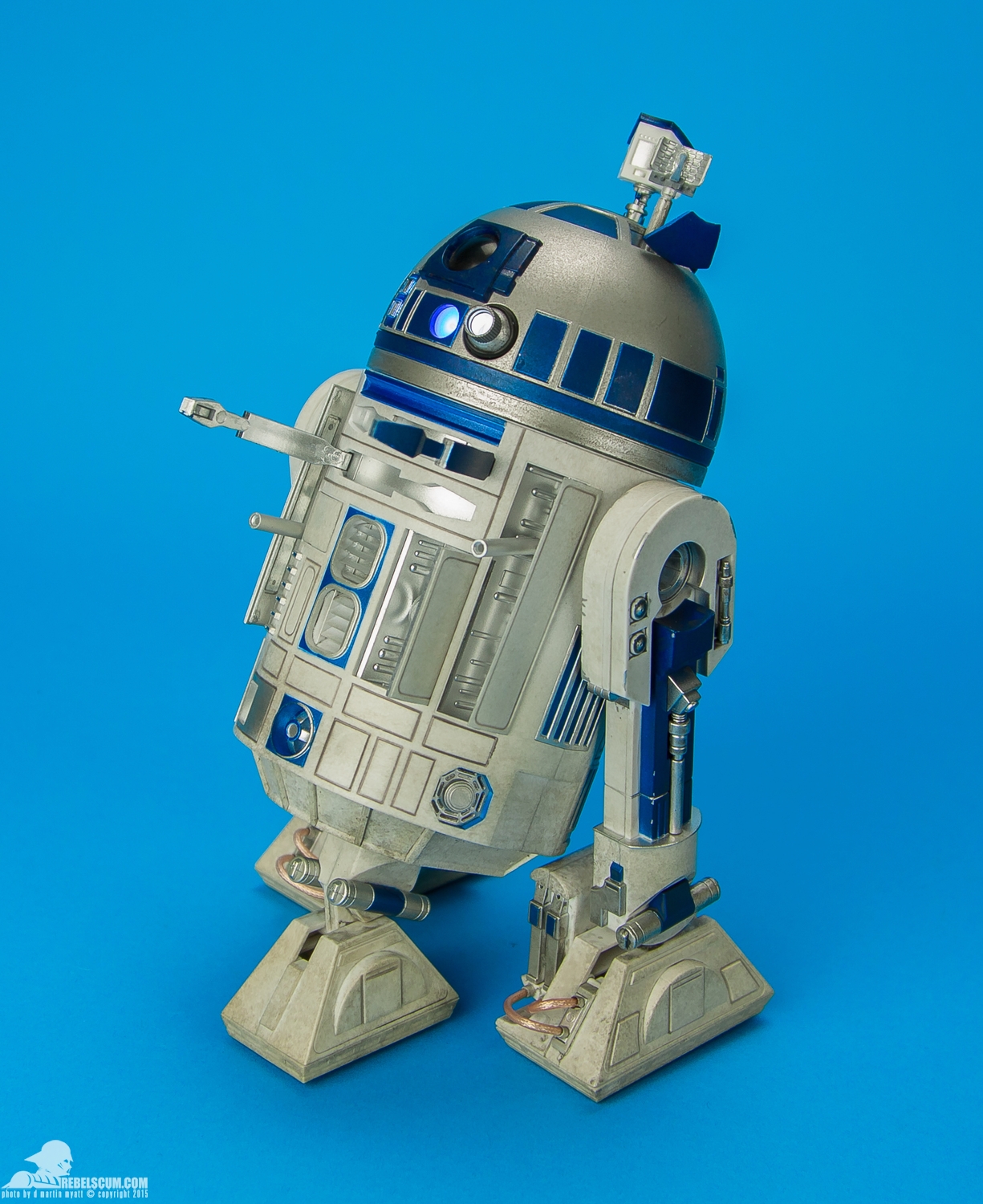 Sideshow-Collectibles-R2-D2-Sixth-Scale-Figure-Review-011.jpg