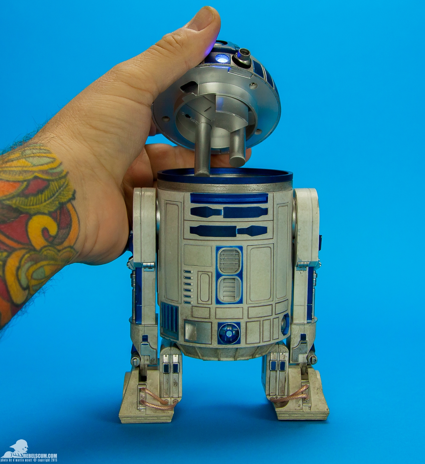Sideshow-Collectibles-R2-D2-Sixth-Scale-Figure-Review-013.jpg