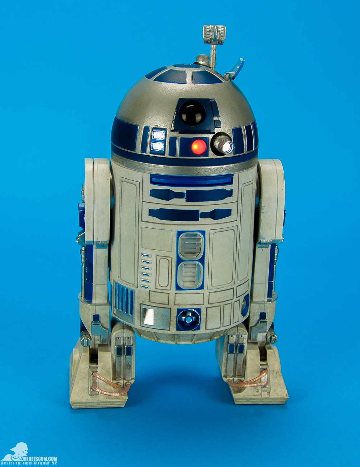 Sideshow-Collectibles-R2-D2-Sixth-Scale-Figure-Review-044.jpg