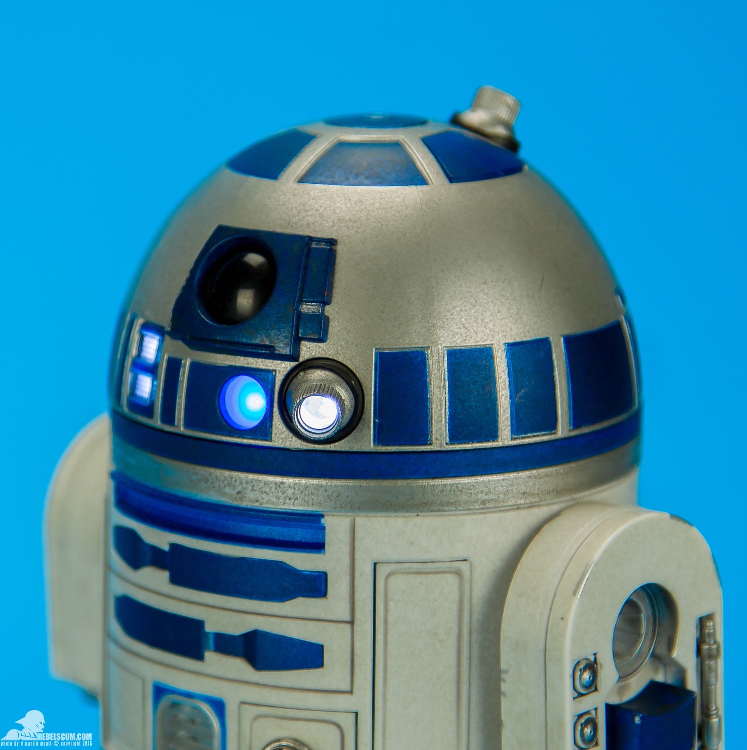 Sideshow-Collectibles-R2-D2-Sixth-Scale-Figure-Review-050.jpg