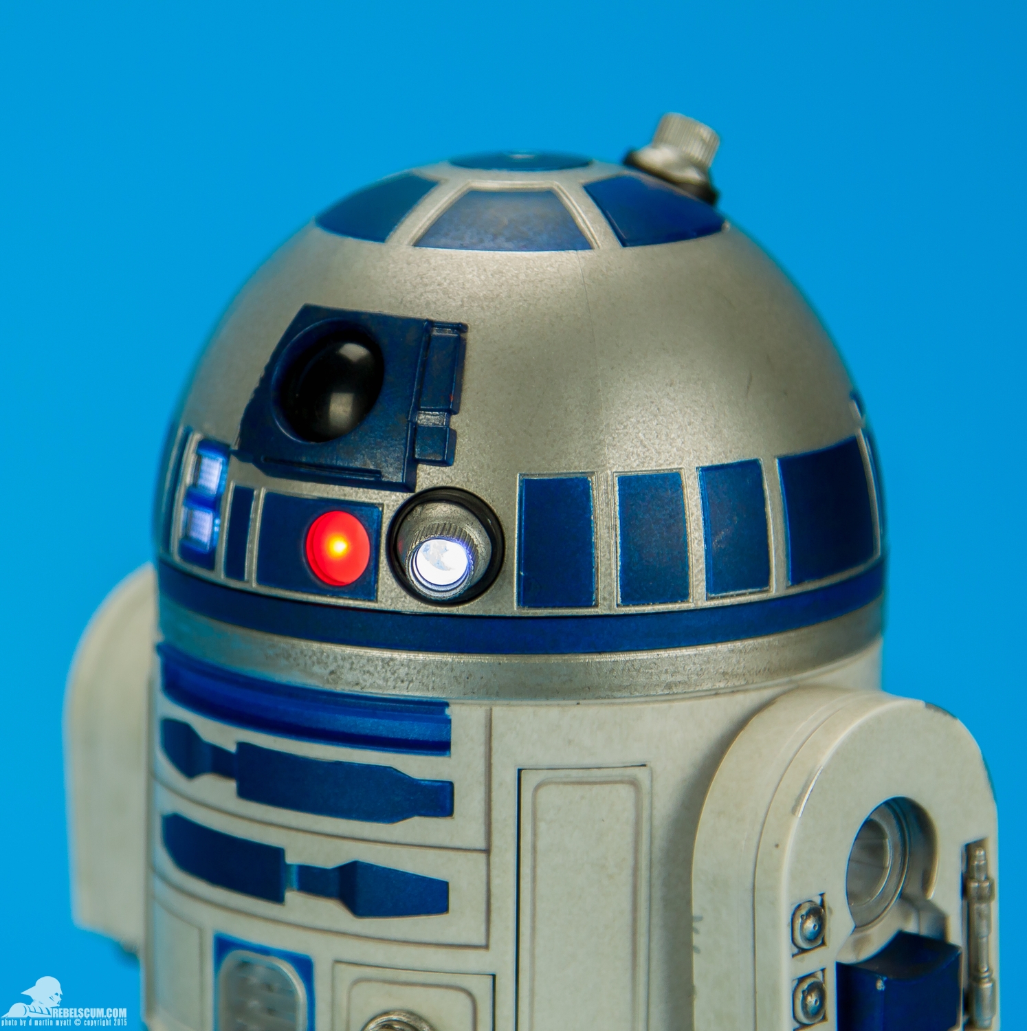 Sideshow-Collectibles-R2-D2-Sixth-Scale-Figure-Review-052.jpg