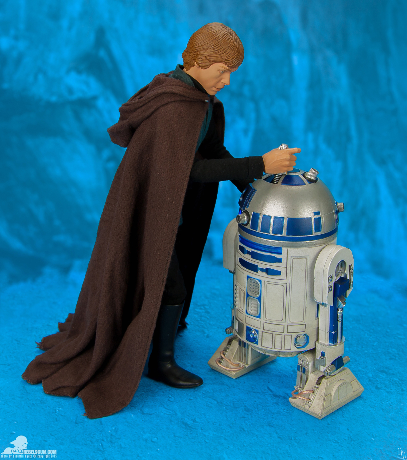 Sideshow-R2-D2-Preview-008.jpg