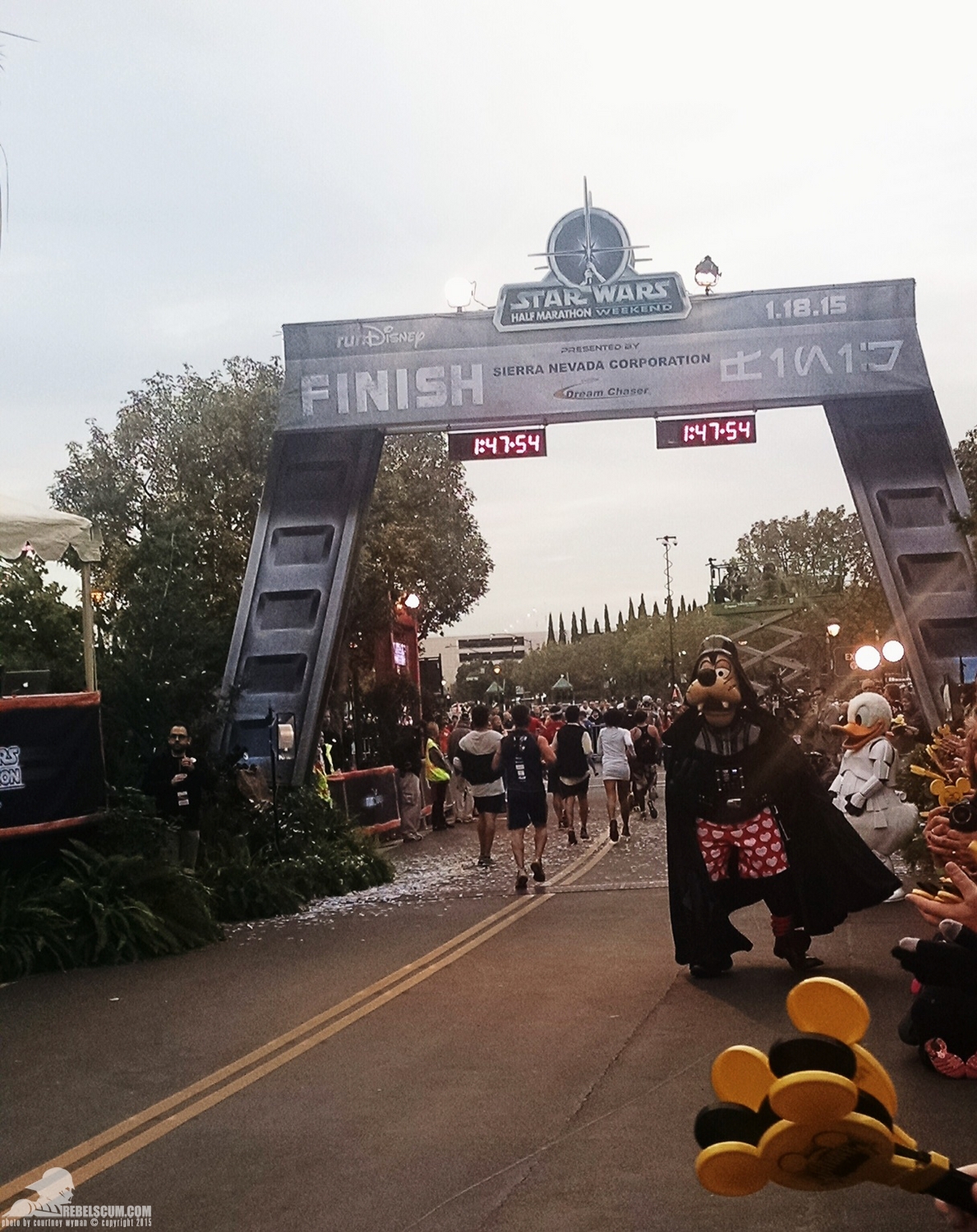 Star-Wars-Half-Marathon-Disneyland-Runners-006.jpg