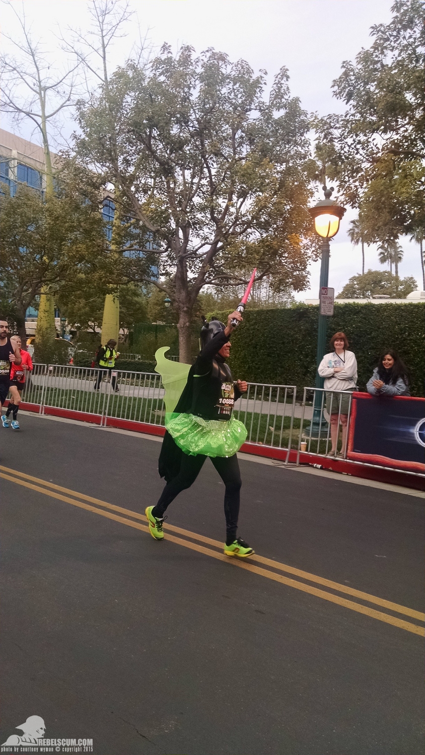 Star-Wars-Half-Marathon-Disneyland-Runners-008.jpg