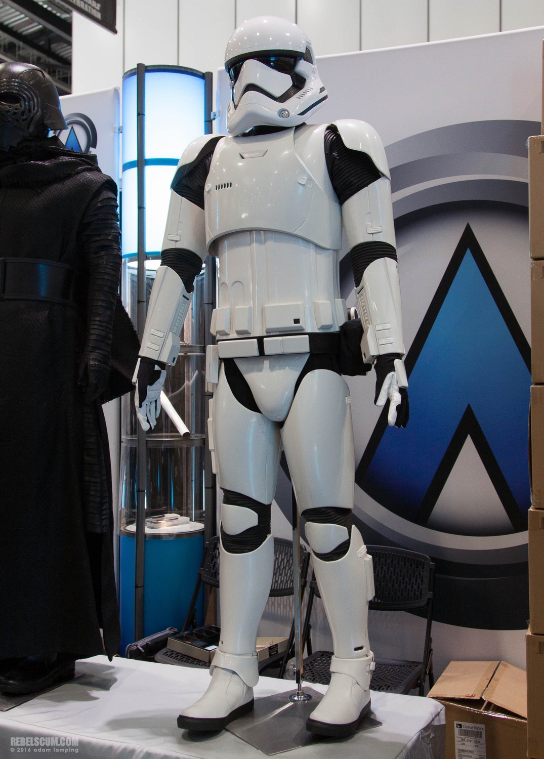 star-wars-celebration-2016-anovos-booth-002.jpg