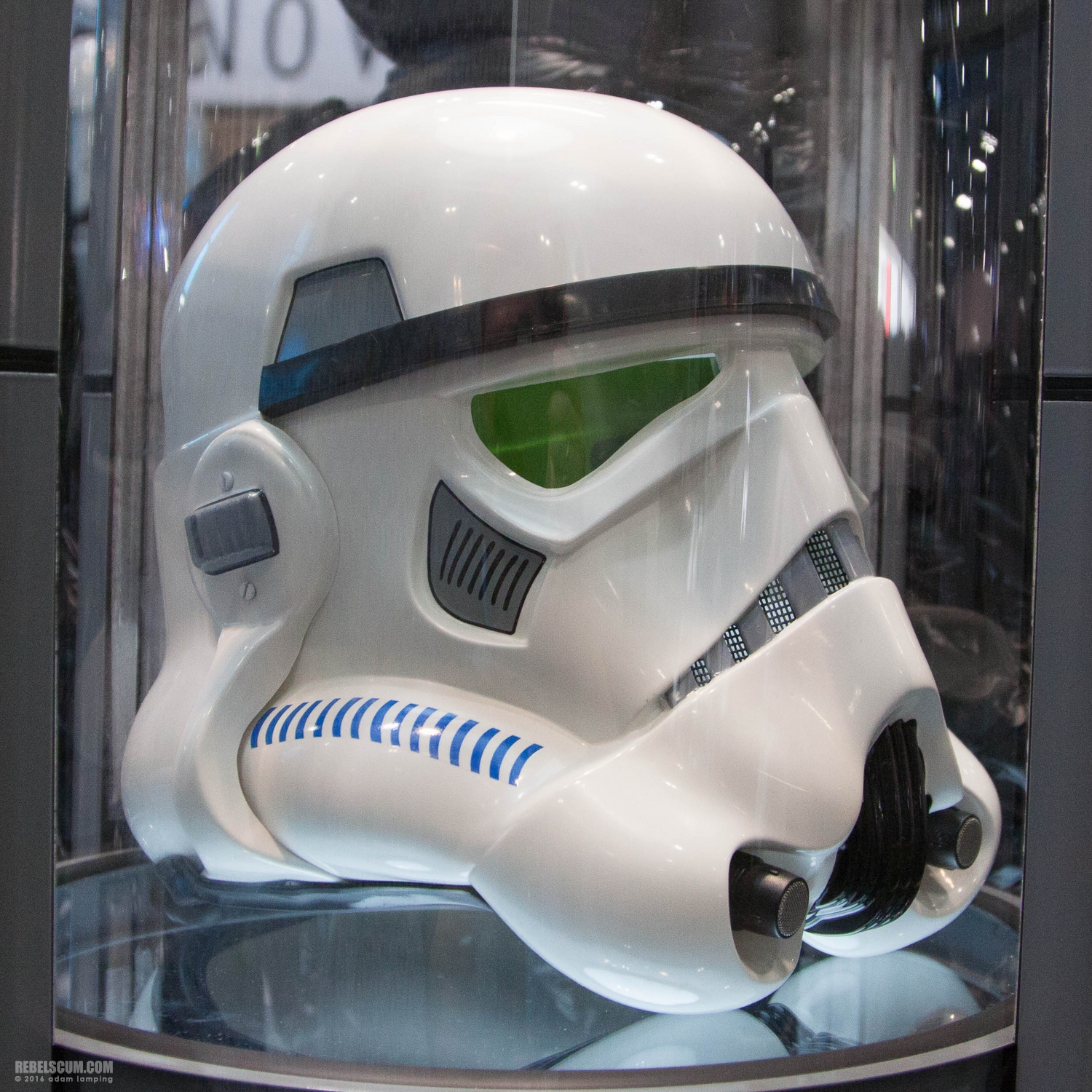 star-wars-celebration-2016-anovos-booth-019.jpg