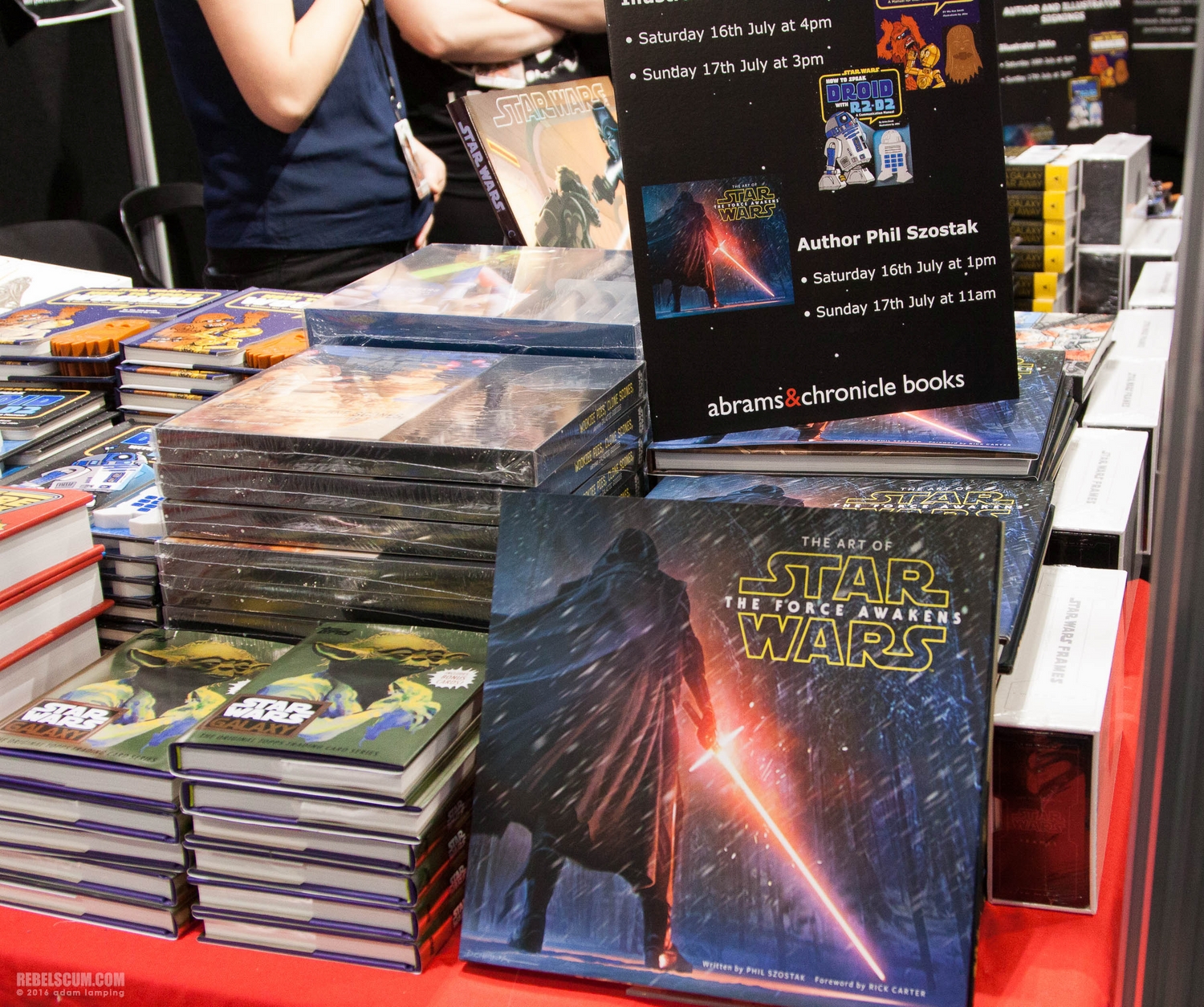 star-wars-celebration-2016-abrams-and-chronicle-books-booth-007.jpg