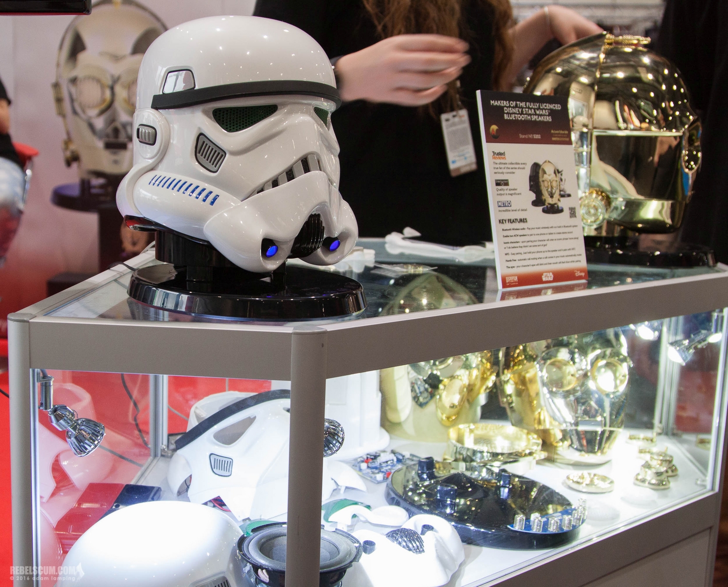 star-wars-celebration-2016-ac-worldwide-booth-020.jpg