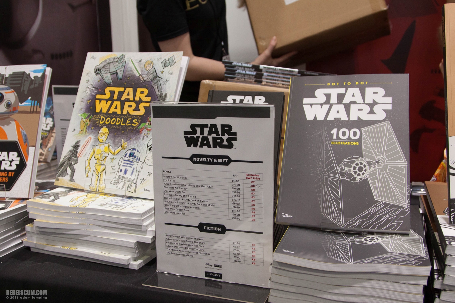 star-wars-celebration-2016-egmont-books-booth-004.jpg