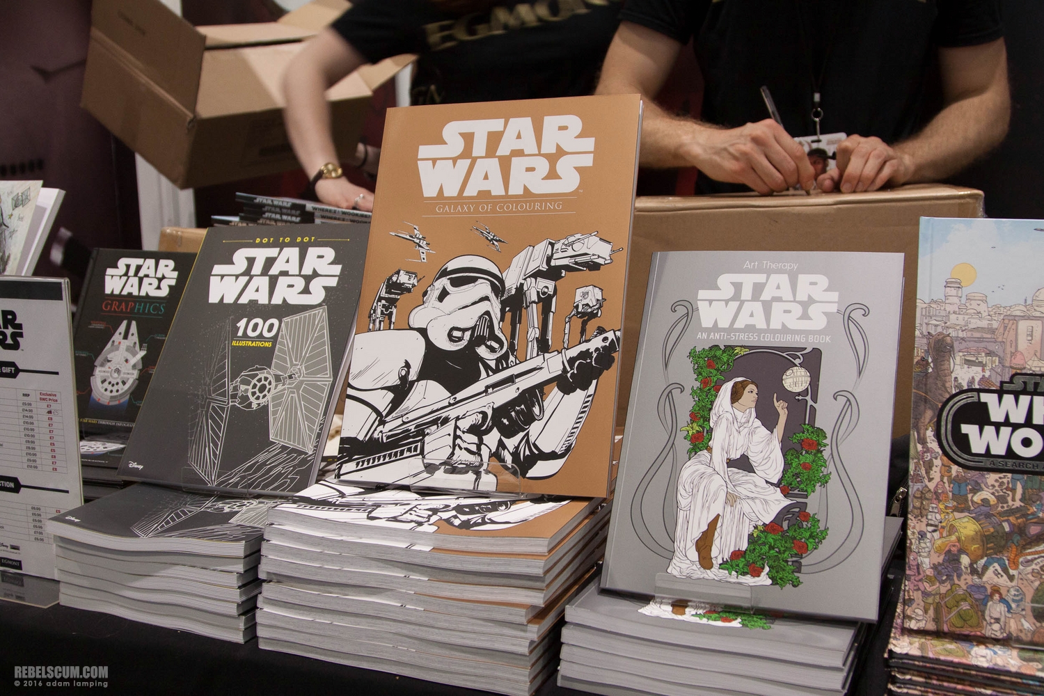 star-wars-celebration-2016-egmont-books-booth-006.jpg