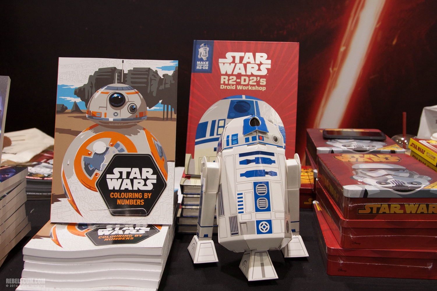 star-wars-celebration-2016-egmont-books-booth-010.jpg