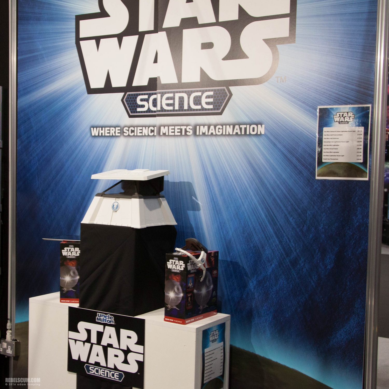 star-wars-celebration-2016-flair-uncle-milton-booth-012.jpg