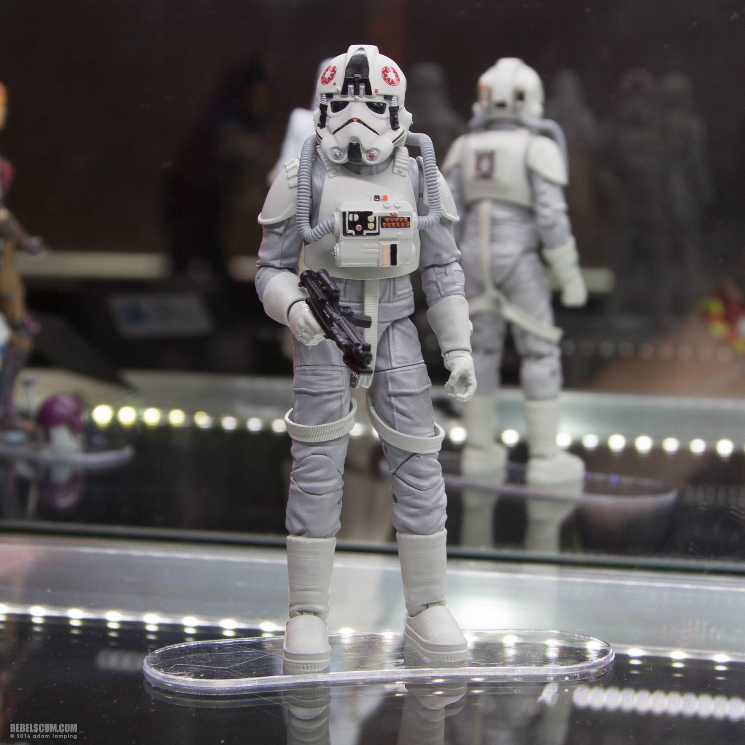 star-wars-celebration-hasbro-forbidden-planet-booth-014.jpg