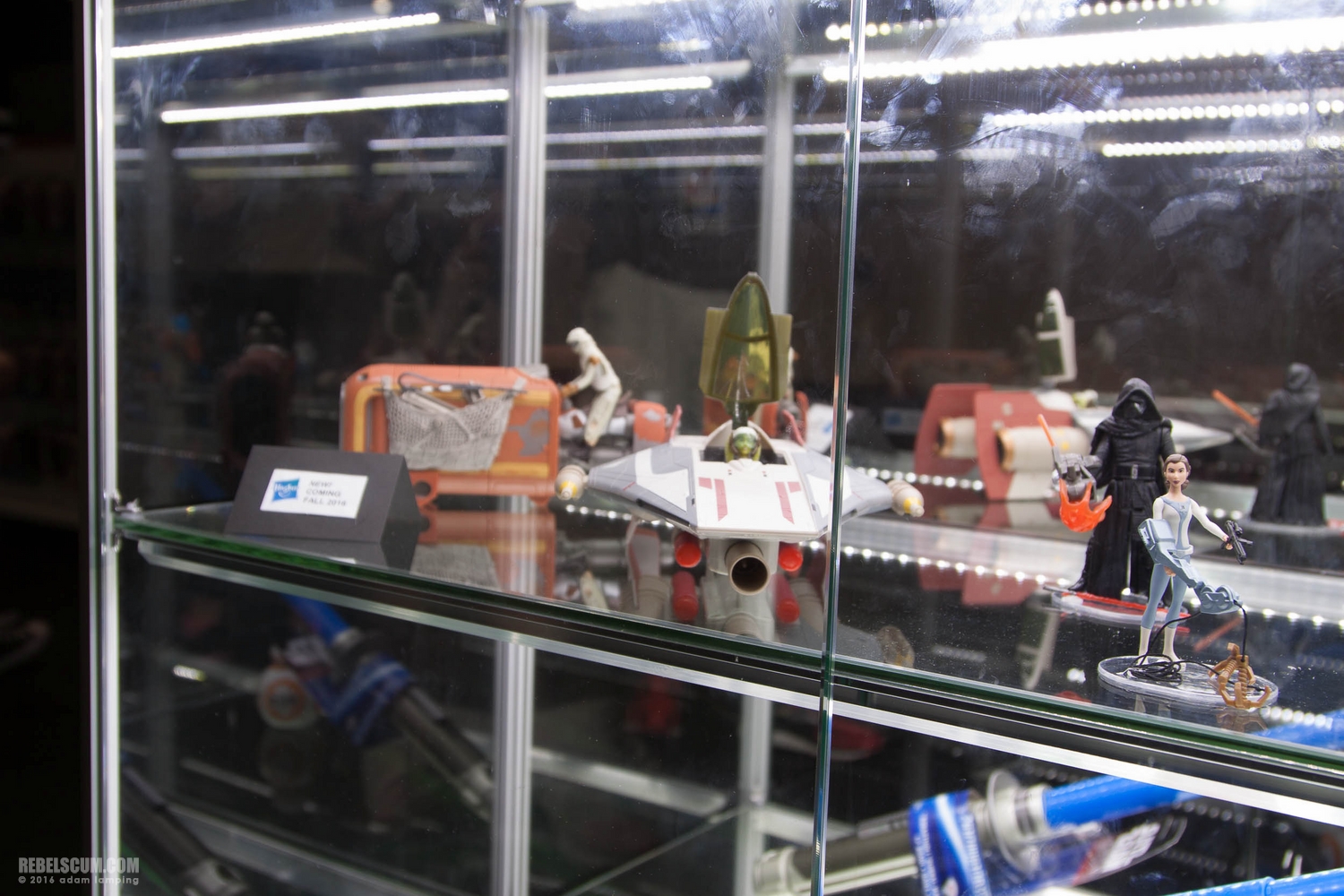 star-wars-celebration-hasbro-forbidden-planet-booth-023.jpg