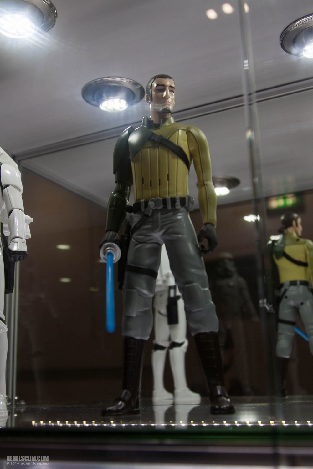 star-wars-celebration-hasbro-forbidden-planet-booth-049.jpg