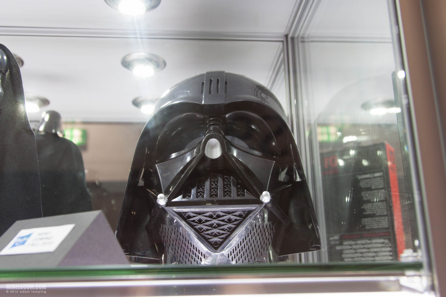 star-wars-celebration-hasbro-forbidden-planet-booth-052.jpg