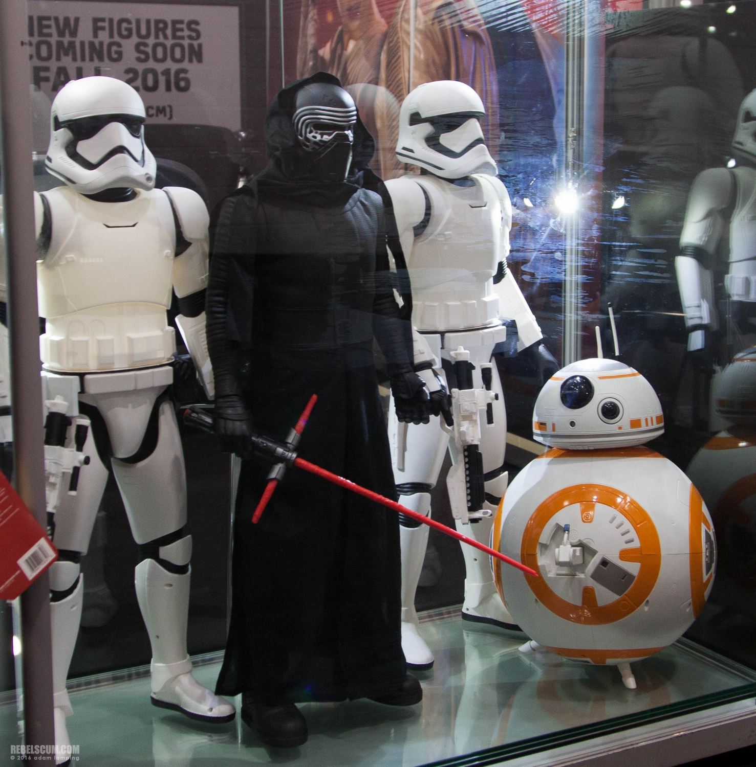 star-wars-celebration-2016-jakks-pacific-booth-007.jpg