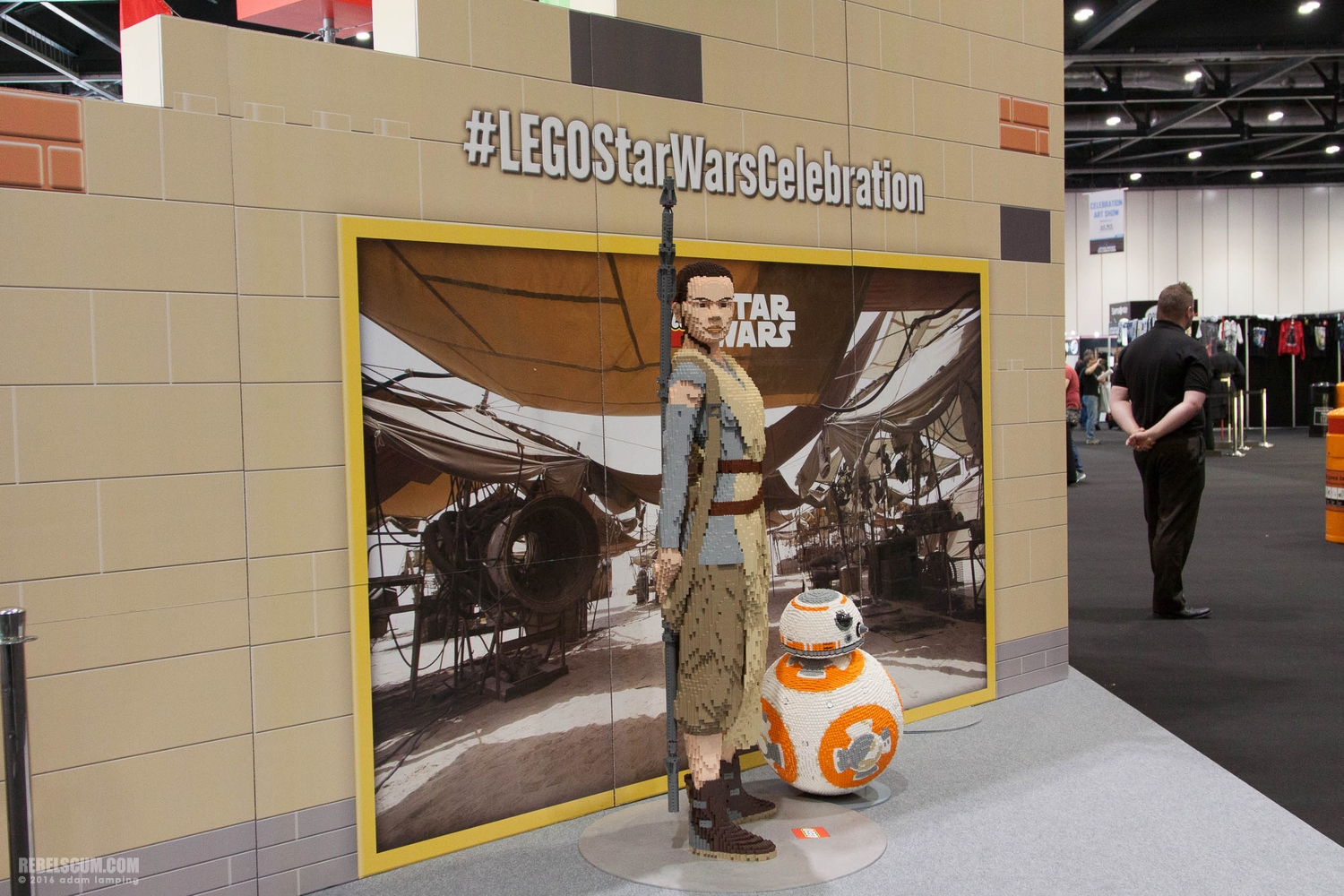 star-wars-celebration-lego-booth-005.jpg