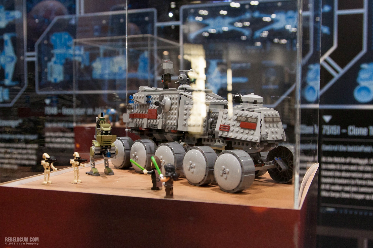 star-wars-celebration-lego-booth-021.jpg