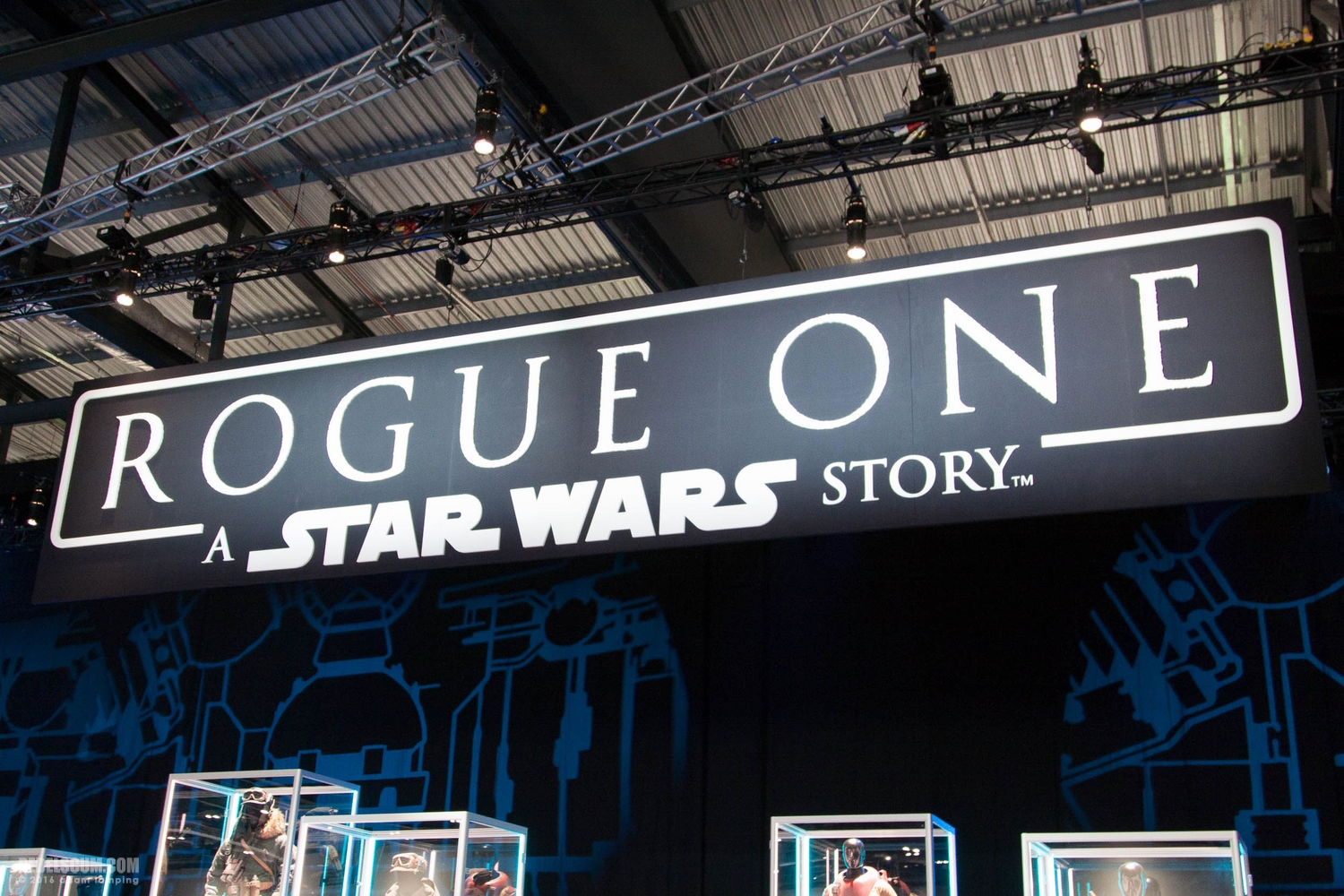 star-wars-celebration-rogue-one-props-costumes-001.jpg