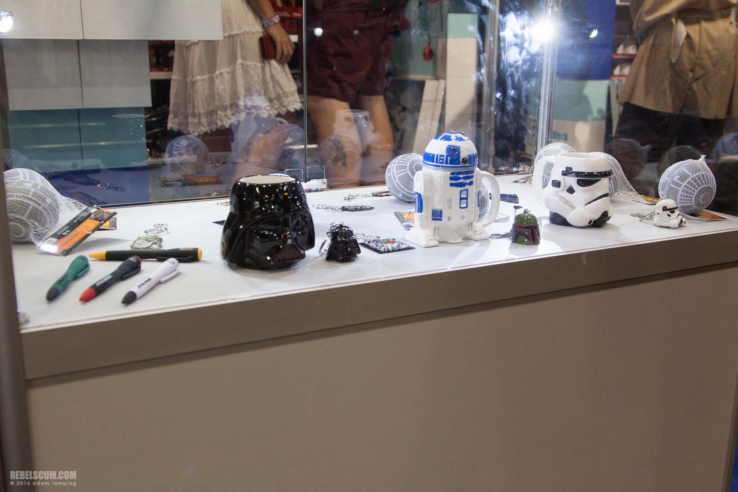 star-wars-celebration-2016-sd-toys-booth-026.jpg