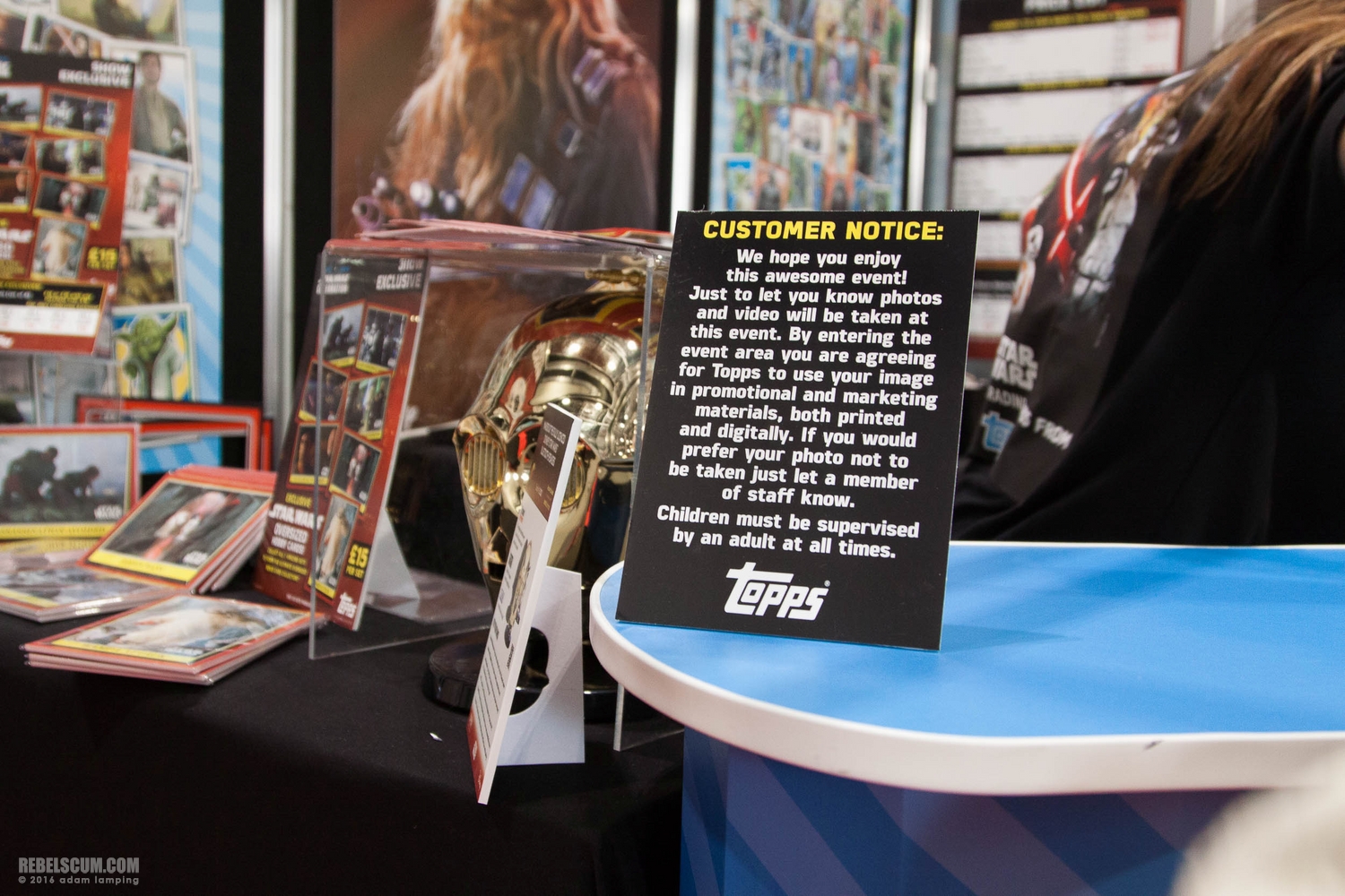 star-wars-celebration-2016-topps-booth-009.jpg