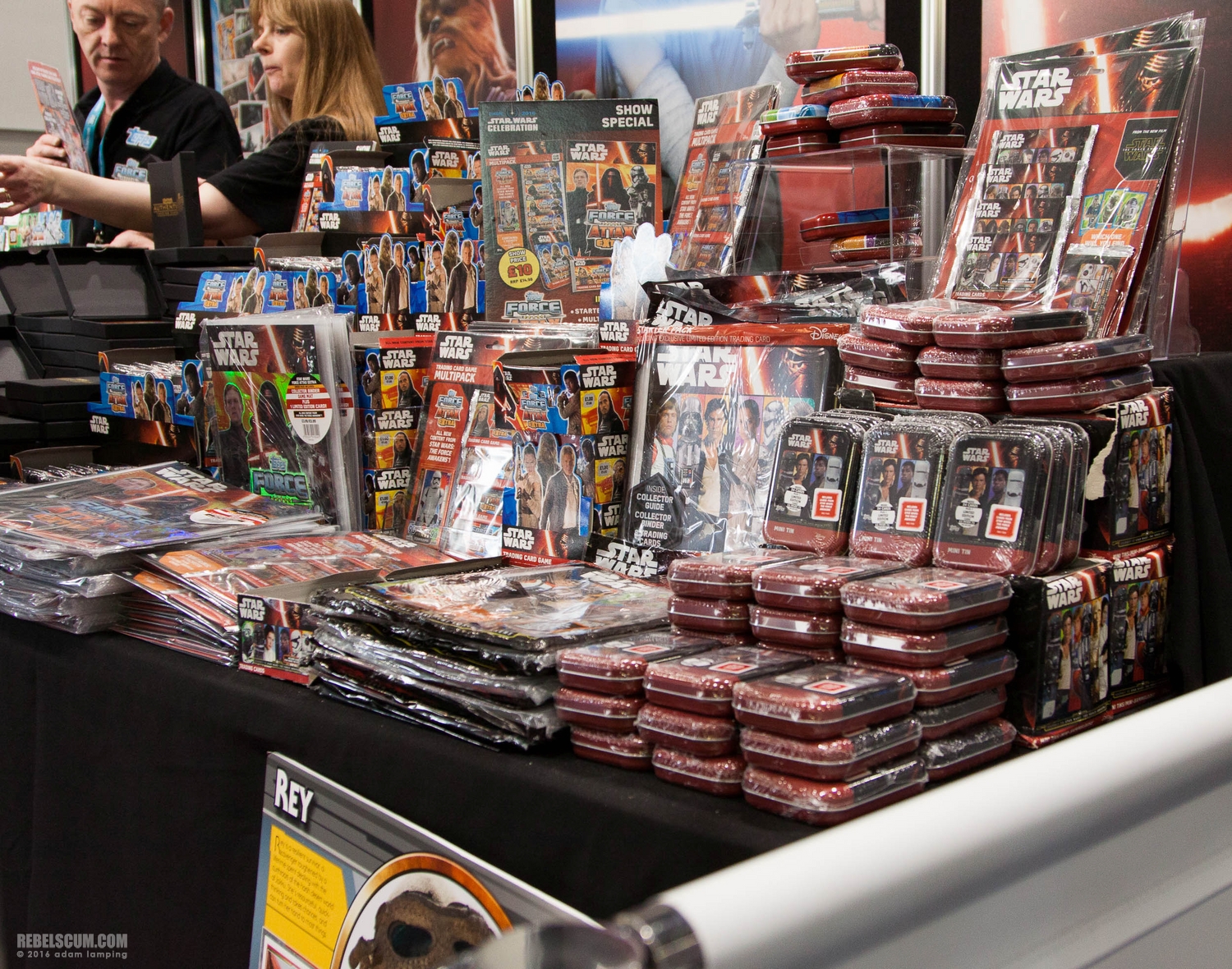 star-wars-celebration-2016-topps-booth-018.jpg