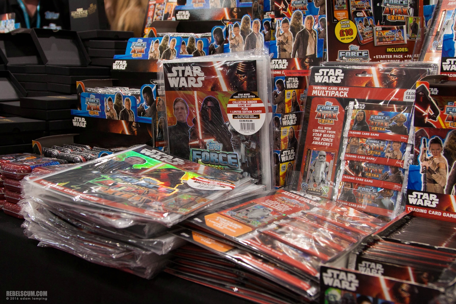 star-wars-celebration-2016-topps-booth-023.jpg