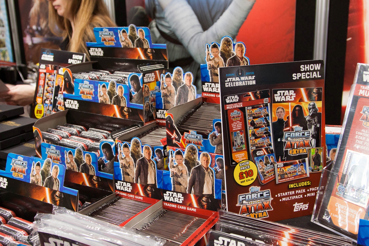 star-wars-celebration-2016-topps-booth-025.jpg