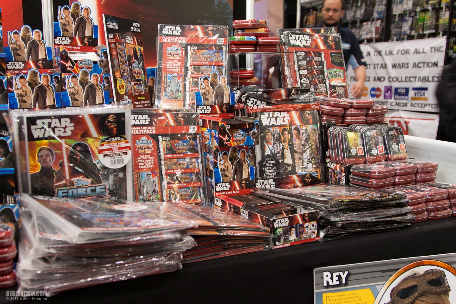 star-wars-celebration-2016-topps-booth-032.jpg