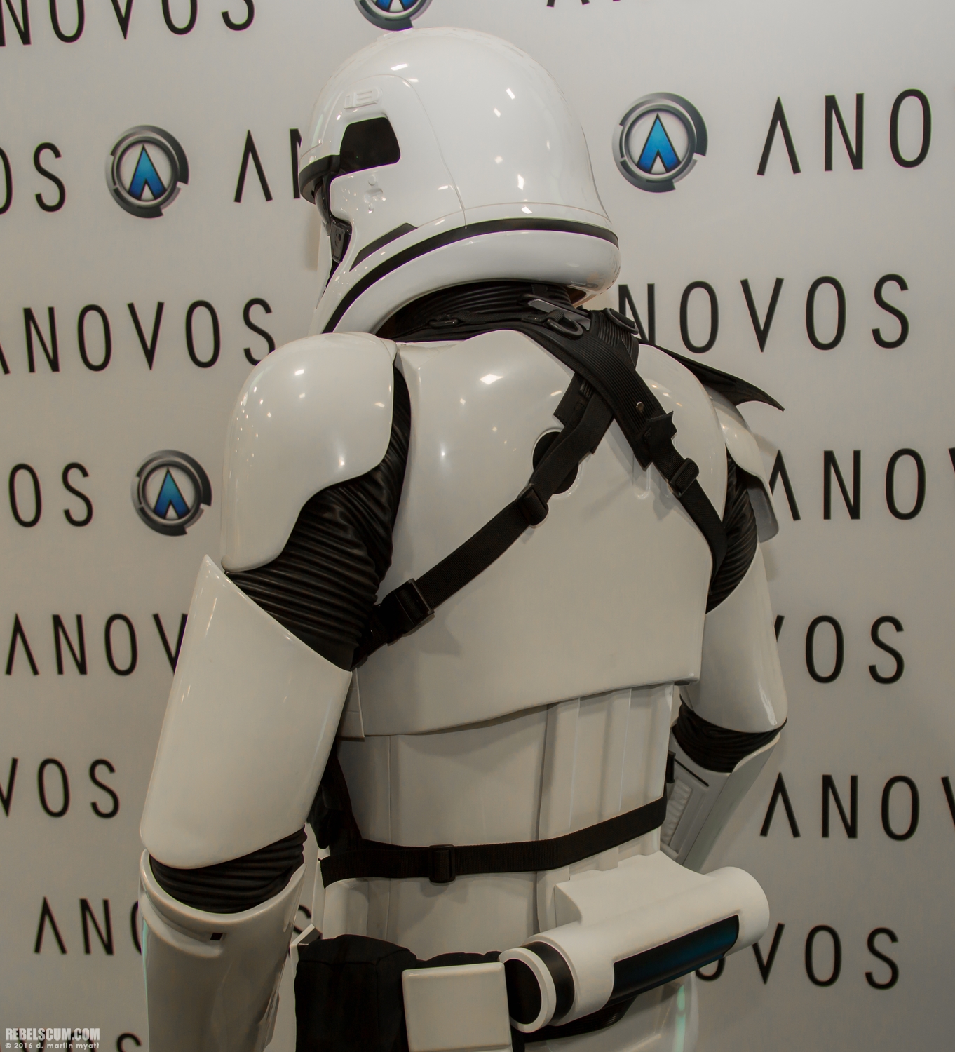 2016-SDCC-ANOVOS-First-Order-Stormtrooper-Accessories-002.jpg