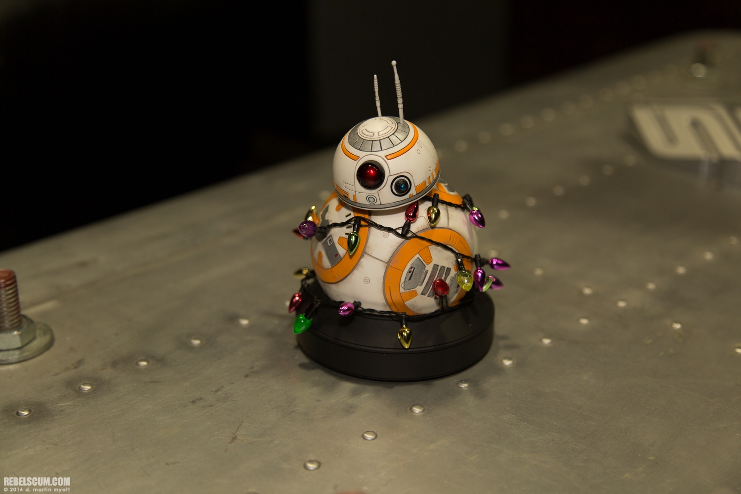 2016-SDCC-Gentle-Giant-Holiday-Gift-BB-8-001.jpg