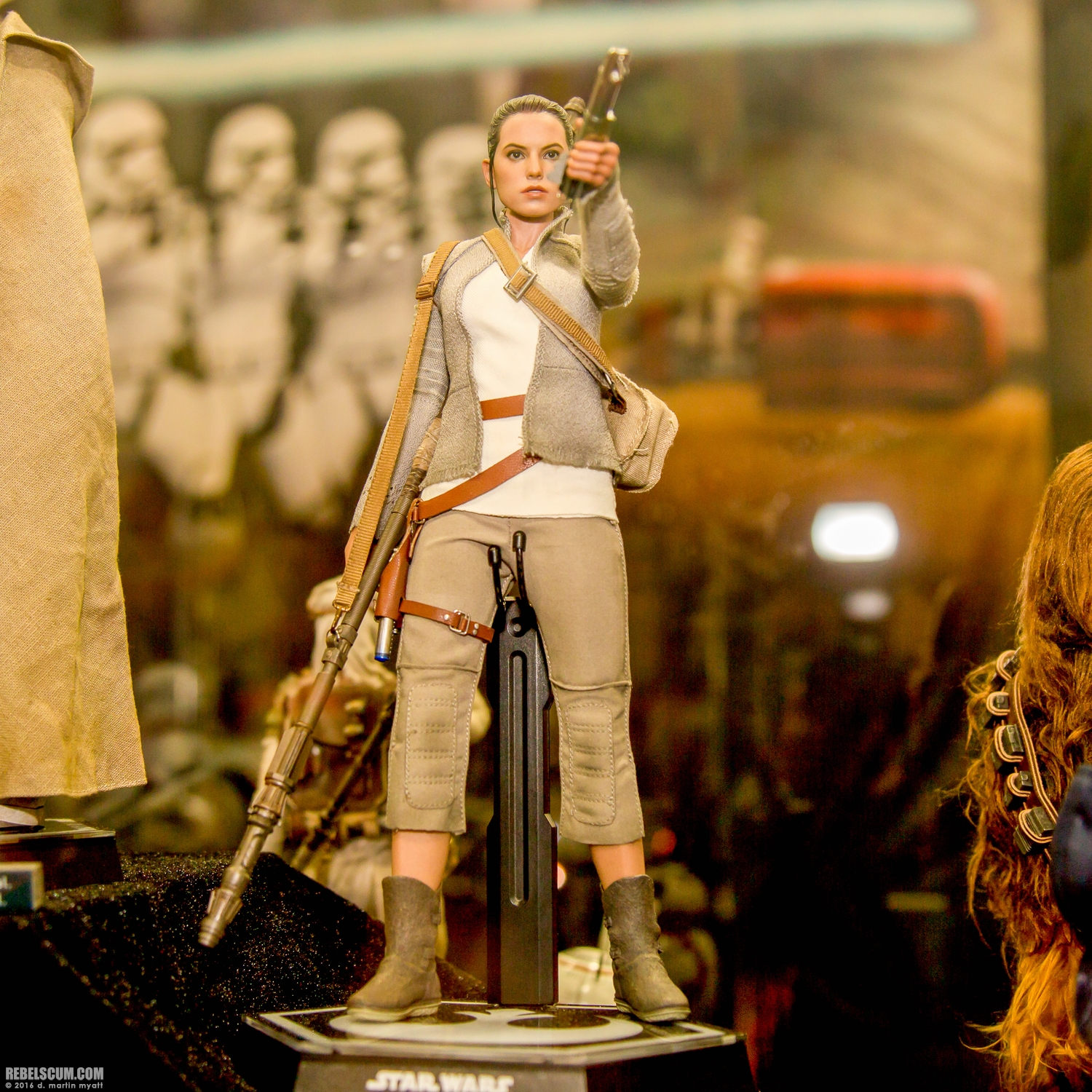 2016-SDCC-Hot-Toys-2-005.jpg