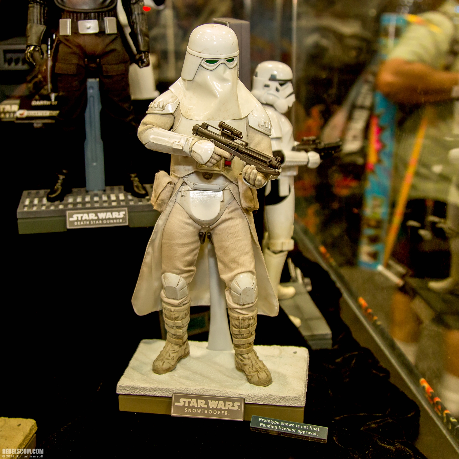 2016-SDCC-Hot-Toys-2-023.jpg