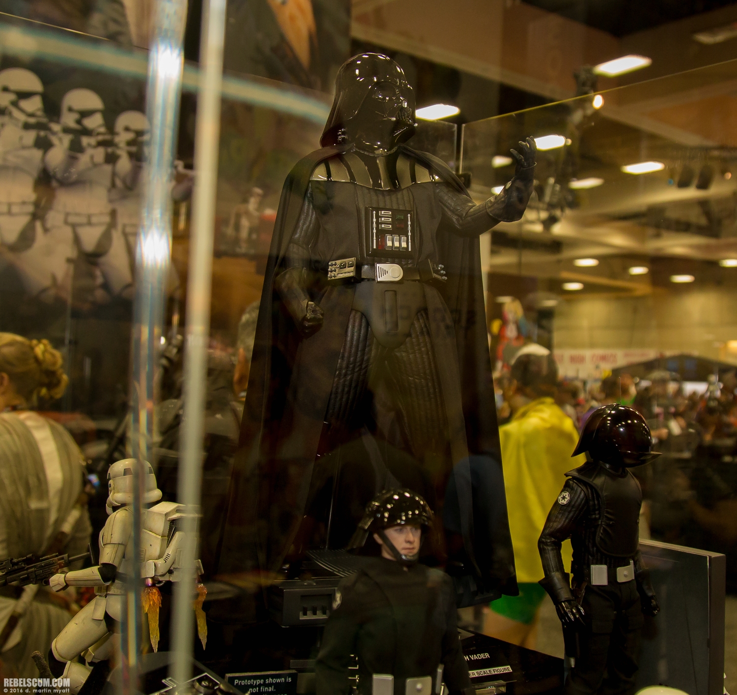 2016-SDCC-Hot-Toys-2-026.jpg