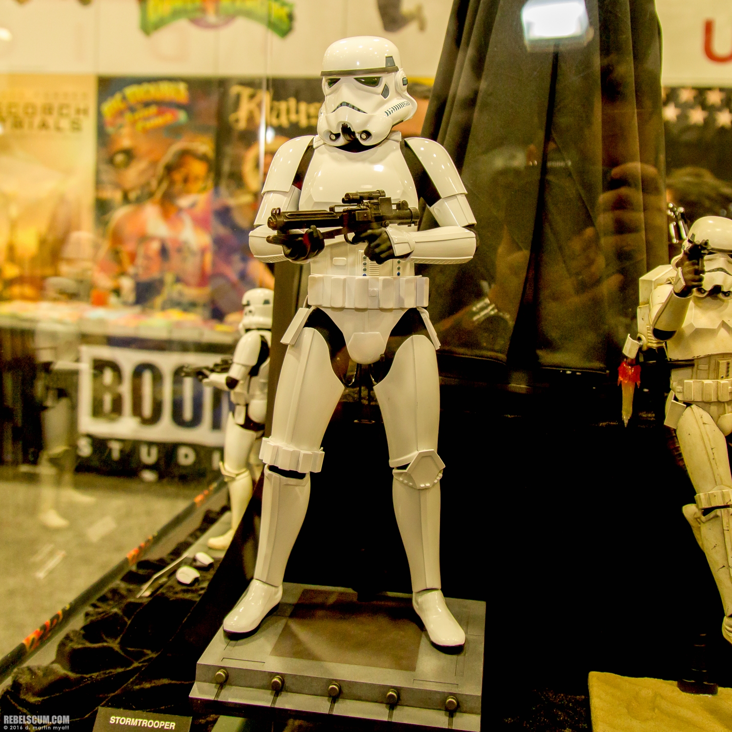 2016-SDCC-Hot-Toys-2-029.jpg