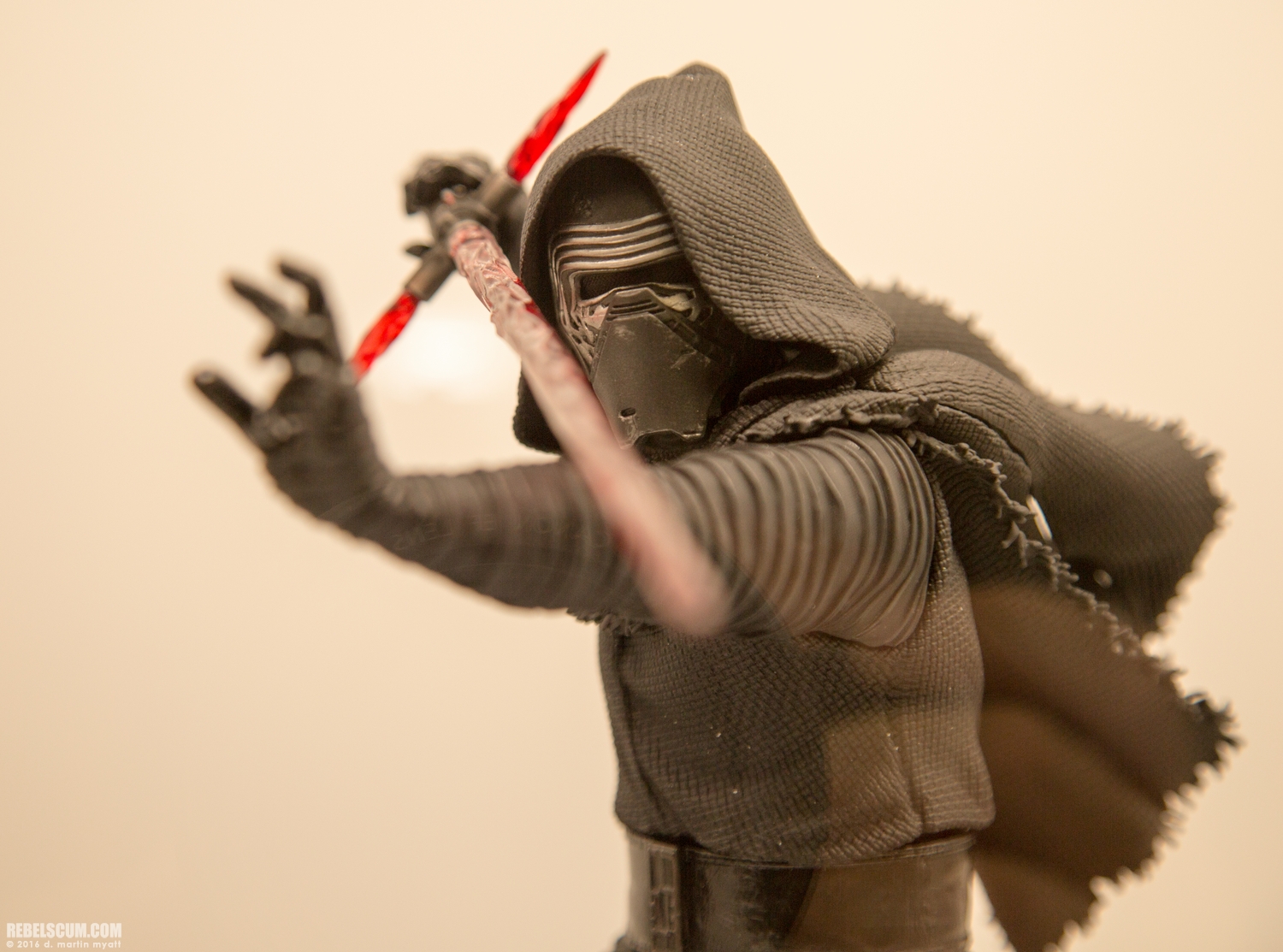 2016-SDCC-Kotobukiya-Kylo-Ren-ARTFX-Statue-006.jpg