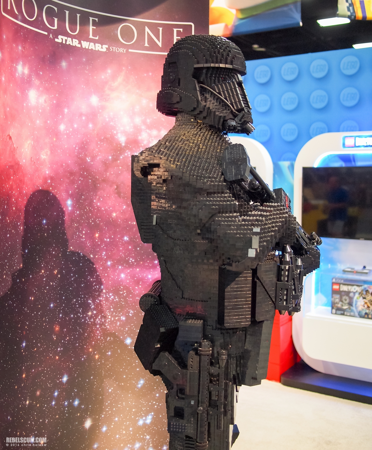 2016-SDCC-LEGO-002.jpg