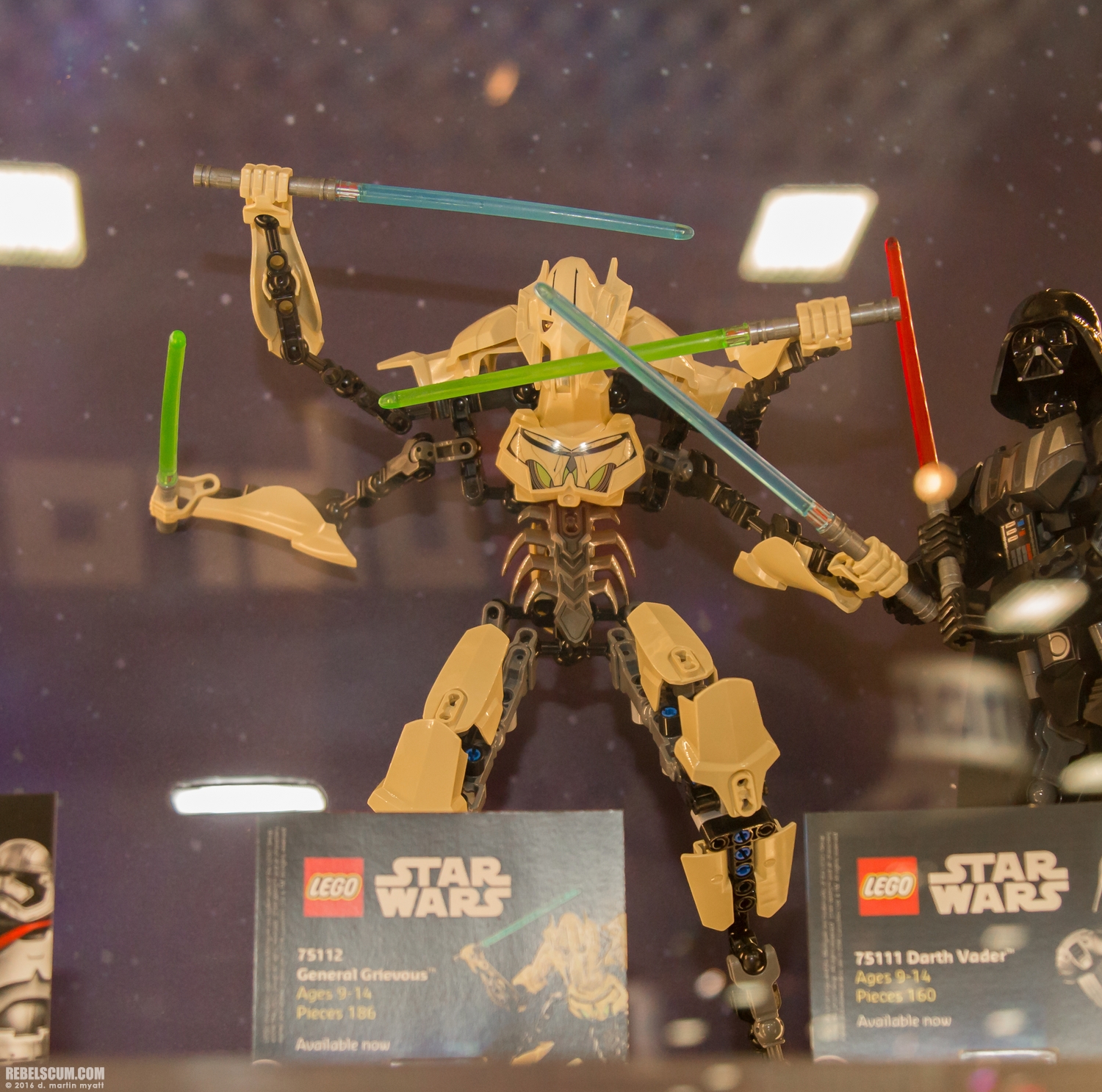 2016-SDCC-LEGO-009.jpg