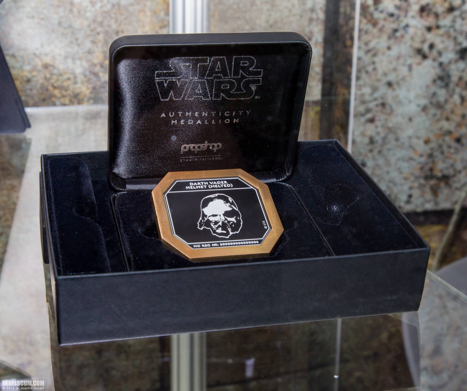 2016-SDCC-Propshop-The-Force-Awakens-Replicas-005.jpg