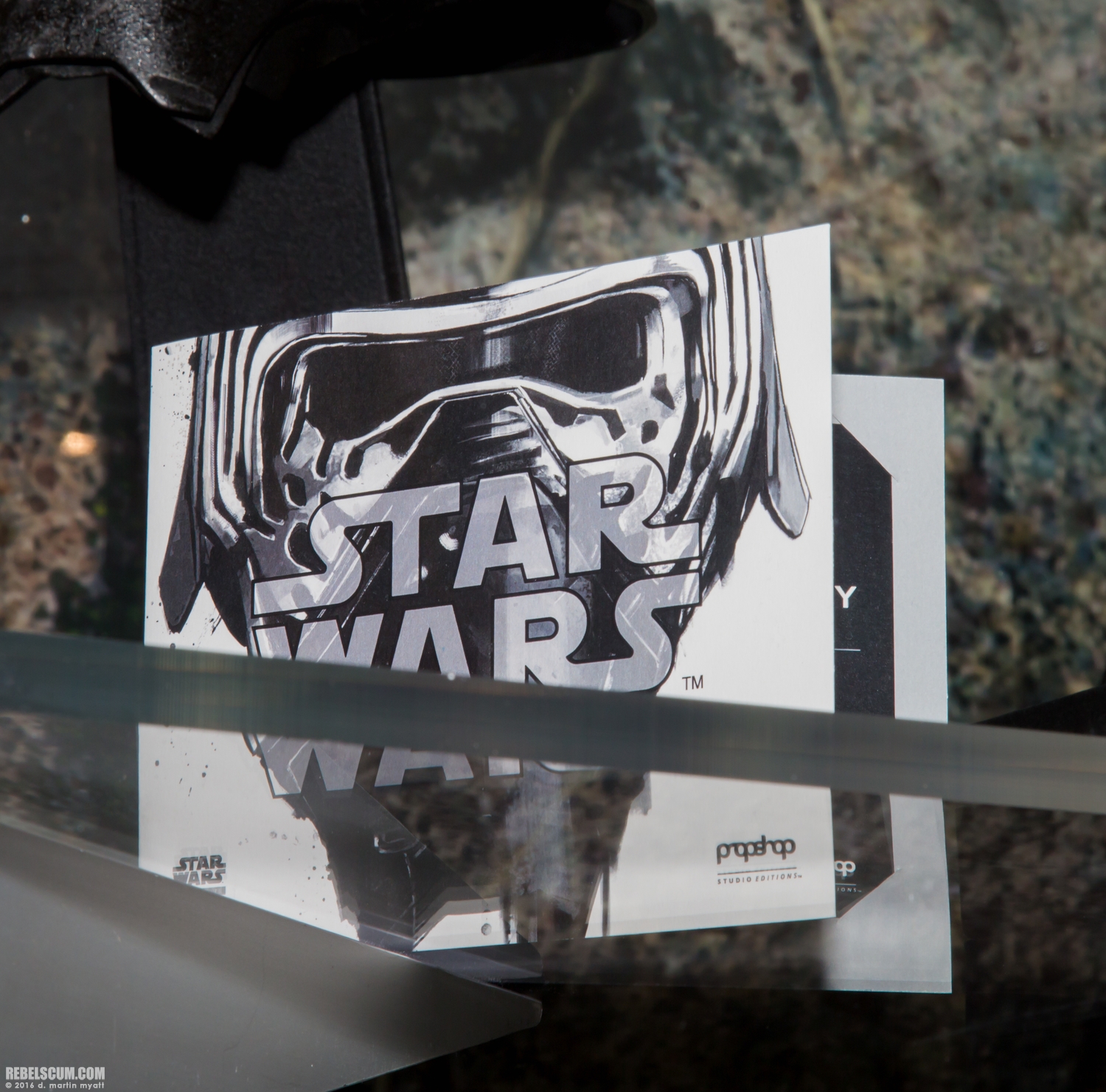 2016-SDCC-Propshop-The-Force-Awakens-Replicas-025.jpg