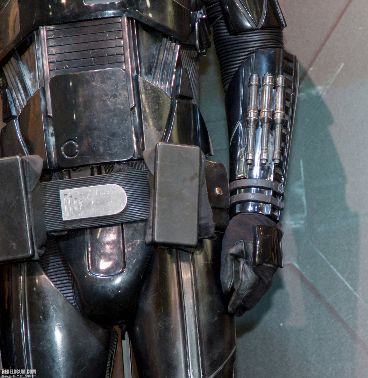 2016-SDCC-Rogue-One-costumes-006.jpg