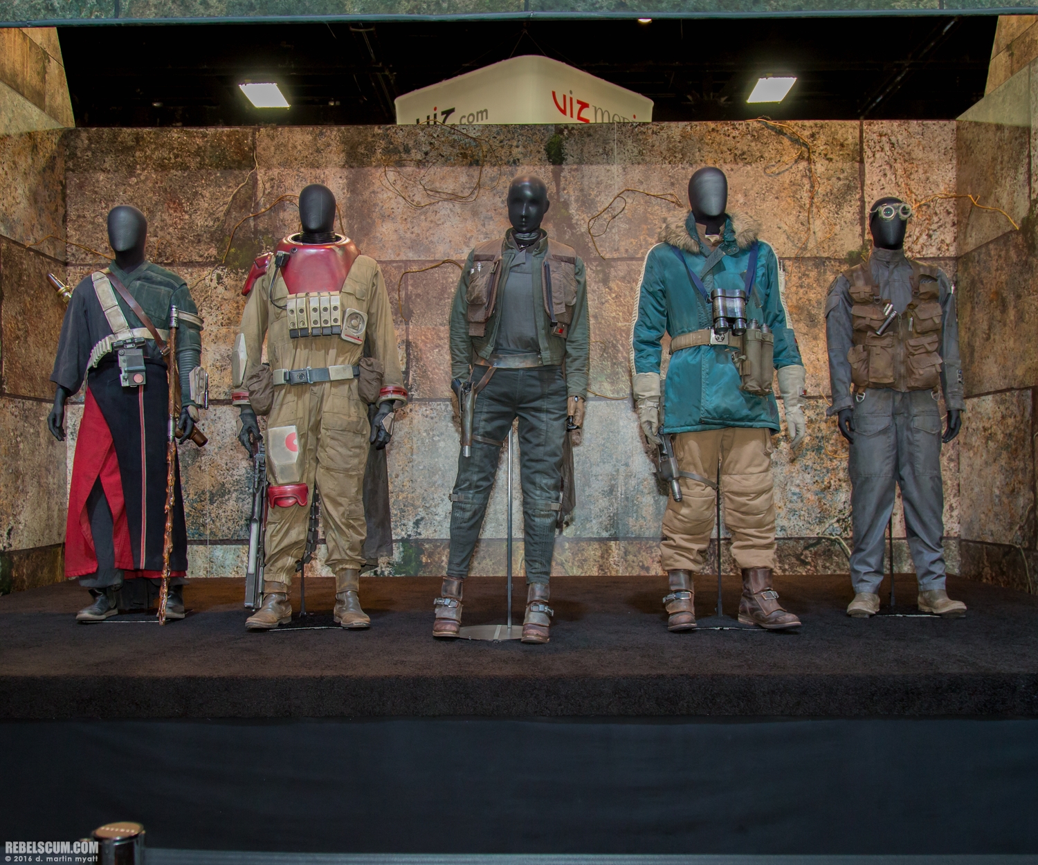 2016-SDCC-Rogue-One-costumes-007.jpg