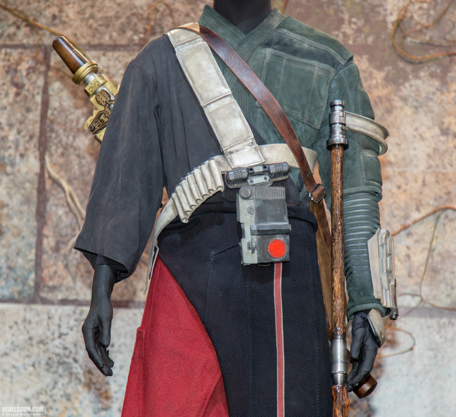 2016-SDCC-Rogue-One-costumes-009.jpg