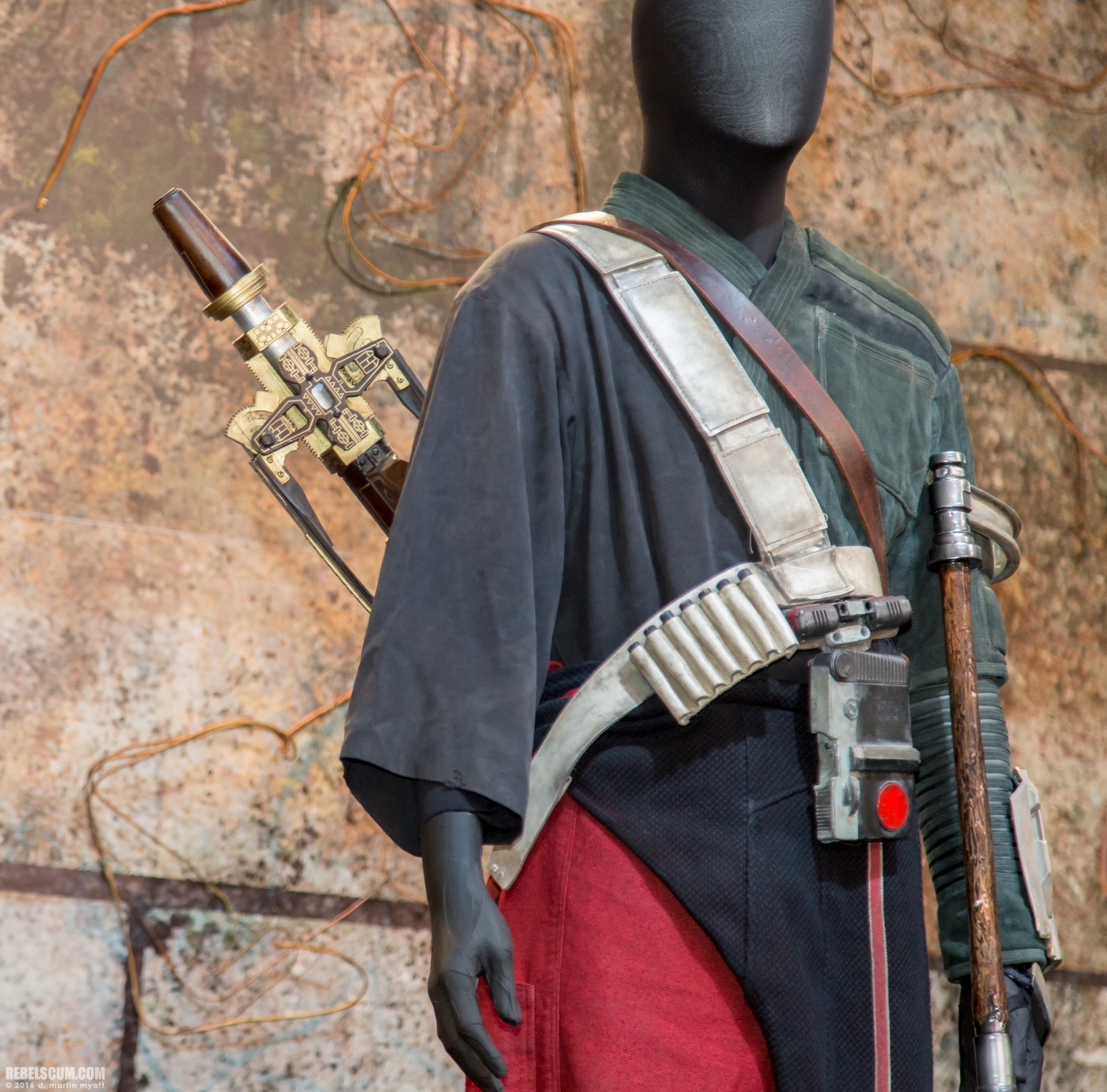 2016-SDCC-Rogue-One-costumes-010.jpg